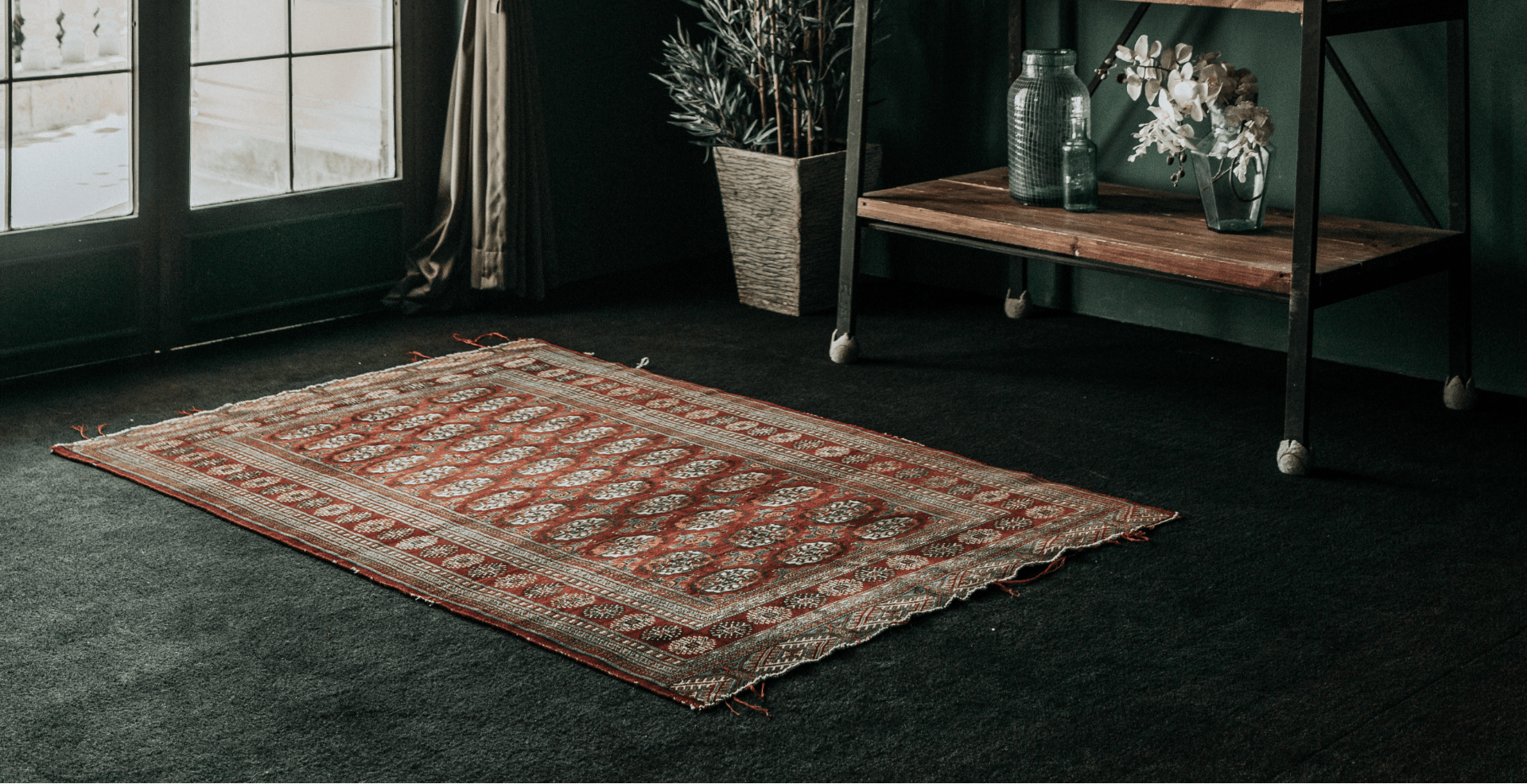 Gallery of traditional and hand woven carpets